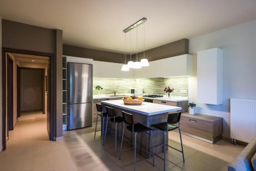  Blue Aura Family Apartment in Limenas Chersonisou