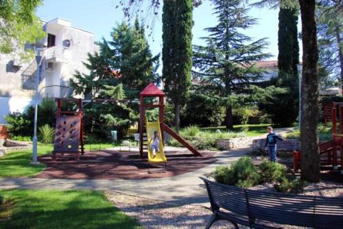 Apartments Karmelić - image 3