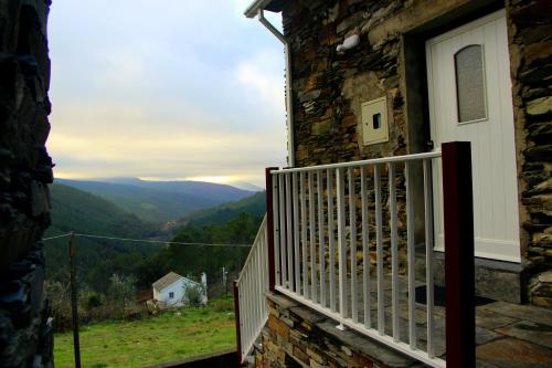  Casa do Avô, Ferienwohnung in Vasco Esteves de Baixo