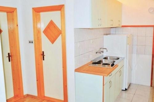  Apartment Drvenik Donja vala 12297c in Drvenik
