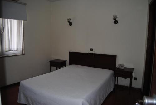 Deluxe Double Room image 3