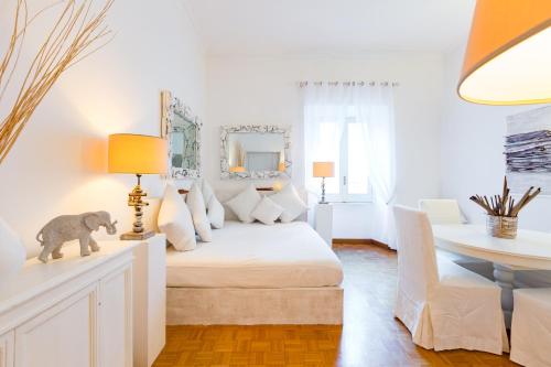 BBHOMEROME Casa Ripetta Set in a prime location of Rome, Casa Ripetta puts everything the city has to offer just outside your doorstep. Offering a variety of facilities and services, the property provides all you need for a 