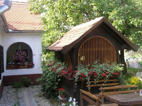 Multidezo Porta - Nepi Muemlek Hazak az Orsegben in Szalafő