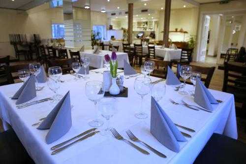 餐廳, 威廉高地瓦爾德酒店 (Waldhotel Wilhelmshohe) in 弗羅伊登貝格