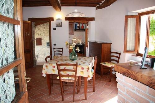  Borgo Fango, Pension in Montieri bei Anqua