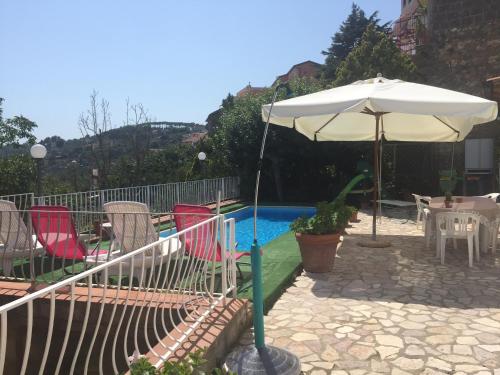  Villa Asia, Pension in SantʼAgata sui Due Golfi