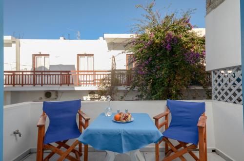 Mike's Studios in Naxos Island