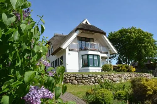 Seedörper Reethus mit Hafenblick, Kamin und Sauna in Seedorf, Deutschland