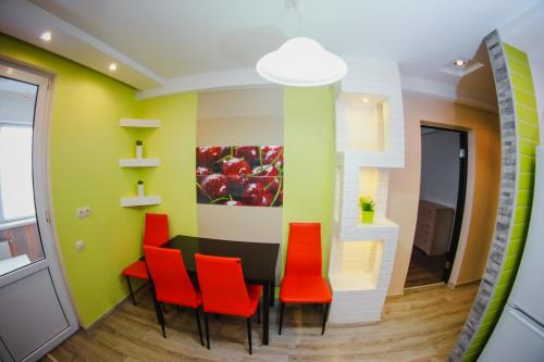 B&B Chişinău - Apartment on Ion Neculce 1, ZityMall Shopping Center, Free Parking&WiFi - Bed and Breakfast Chişinău