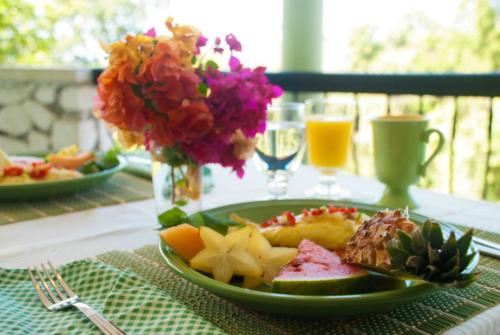 Mynt Retreat Bed & Breakfast – Montego Bay, NM