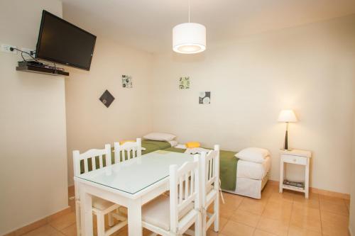 One-Bedroom Apartment image 8
