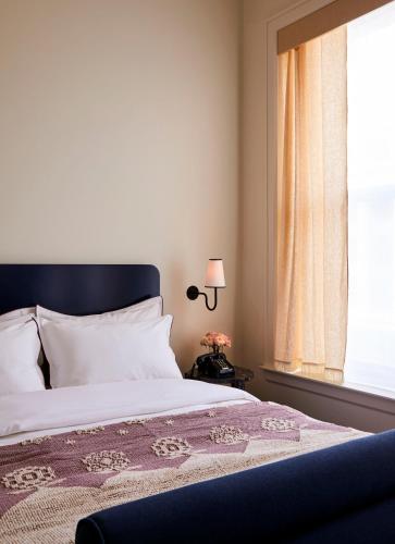The Siren Hotel The 4-star The Siren Hotel offers comfort and convenience whether youre on business or holiday in Detroit (MI). Featuring a satisfying list of amenities, guests will find their stay at the property a