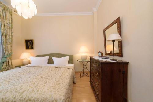 Villa Phoenix _ App_ 5