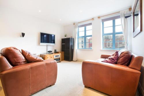 Central Modern Apartment With Parking, , Bristol