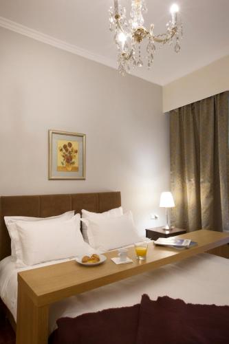 Apartment at Koukaki, 150m from the metro by YHA, Atény