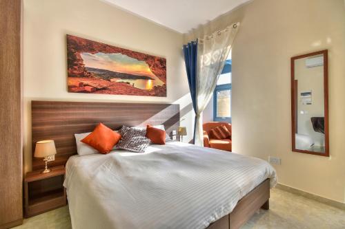 Central Suites St. Julian's - image 3