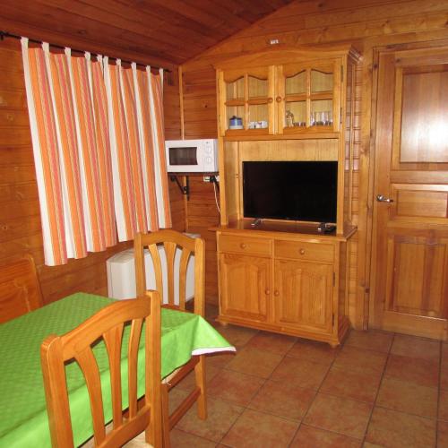 Camping-Bungalows Ciudad de Albarracin in อัลบาร์ราซิง