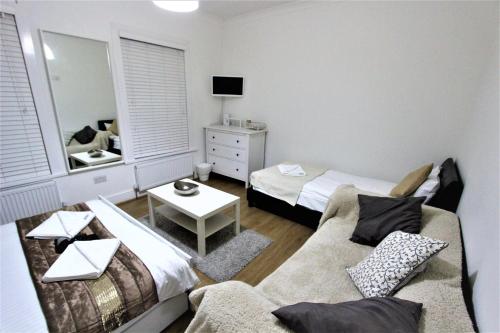 Hotels Near Walthamstow Market London Triphobo Leyton Rooms