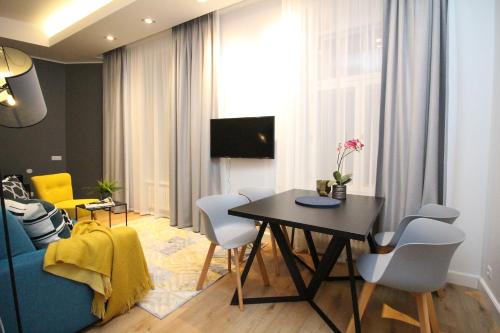 One-Bedroom Apartment B31 image 7