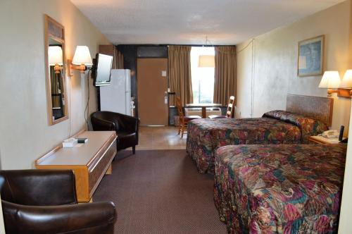 Tarpon Shores Inn - image 4
