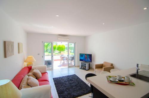  Modern 2 Bed Apartment Vale do Lobo in Vale do Lobo