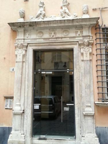 Your Sweet Home, Genua