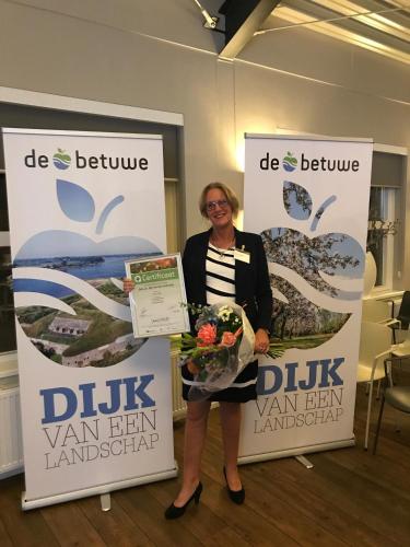 Seadmed, Cozy Elst in Elst