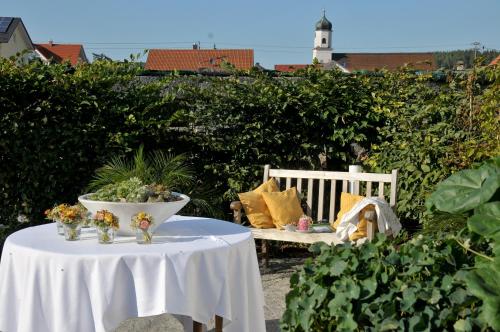 مطعم, Biohotel-Restaurant Rose in هايينجين