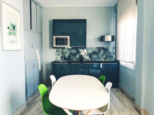 Trendy Penthouse by the Bullring