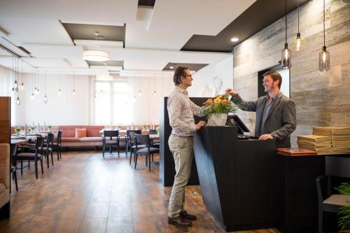 مطعم, Biohotel-Restaurant Rose in هايينجين