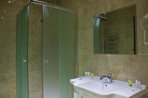 Sky Luxe Hotel – Astana, MA
