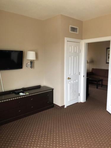 Americas Best Value Inn - Gun Barrel City