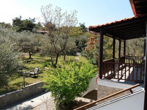 Dionysus Apartments - image 2