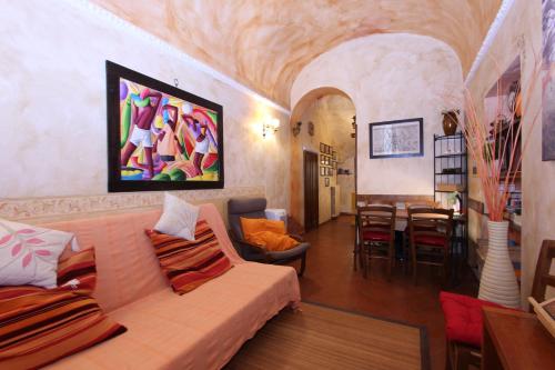 Lupa Flat, Rom