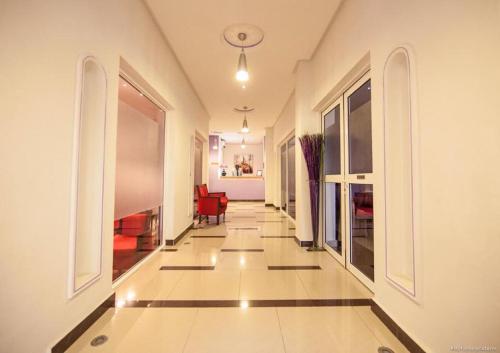 Лобби, Hotel Adagio in Либревиль