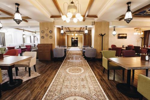 餐廳, 瑞尼恩公園酒店 (Renion Park Hotel) in 麥迪奧區