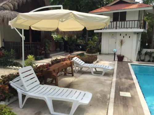 Cloud and Xky Beach Resort – Oslob, IL
