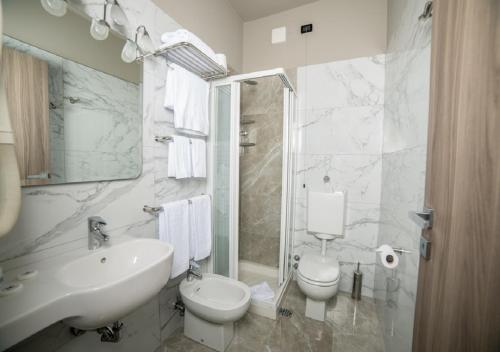 Sleeps 5