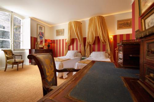 Hotel Restaurant des Deux Rocs – Savoillan, ID