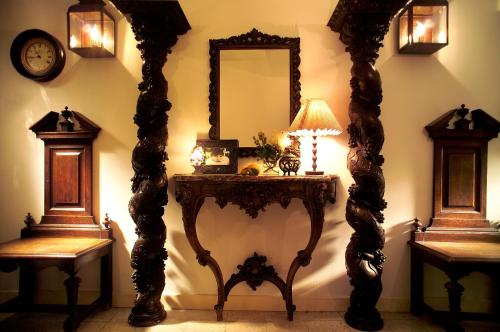 Hotel Restaurant des Deux Rocs – Savoillan, ID