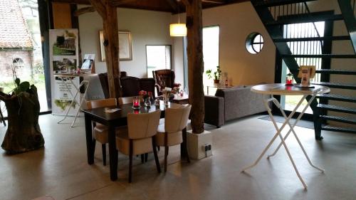 餐廳, Hotel Restaurant Roerdinkhof in 溫特斯韋克亨策爾