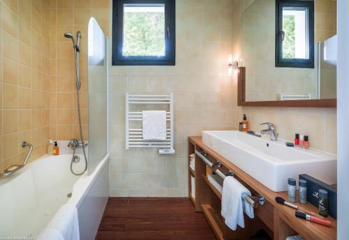 Center Parcs Les Bois Francs Room Type - Pagode VIP (4 Adults)