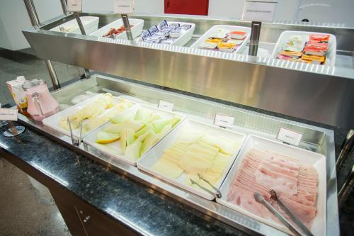 อาหารและเครื่องดื่ม, Travel Inn Express Hotels Bras in บราส์