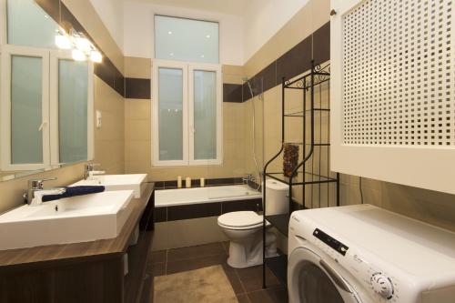 Vaci 12 Apartment - main image