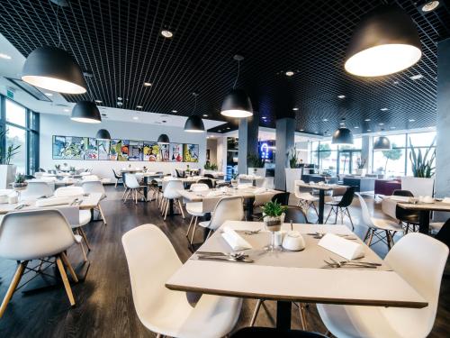 Q Hotel Kraków - image 3