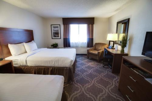 Ashmore Inn and Suites Lubbock - image 2