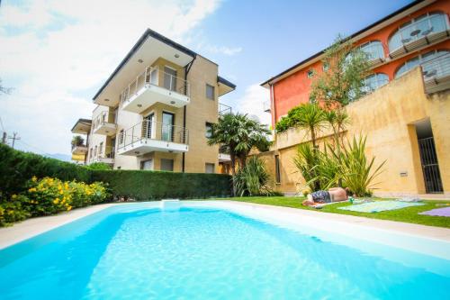Lake View Apartment 1