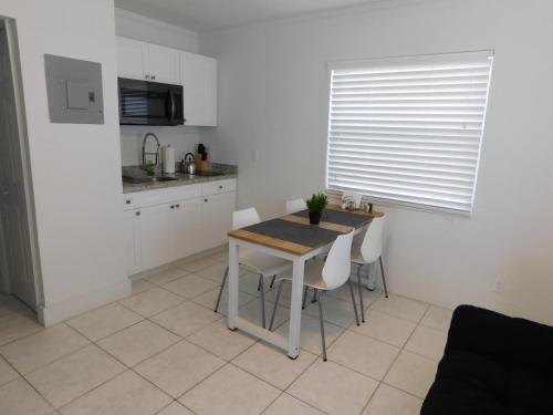 Costa Este Deerfield Beach - image 2