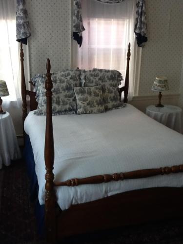1 queen bed