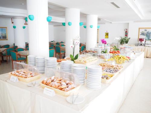 Oasiclub Hotel - image 3